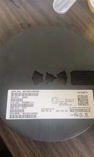 nc7wz14ep6x 逻辑 变换器 	 反相器 ic 2 通道 施密特触发器 sc-88（sc-70-6）